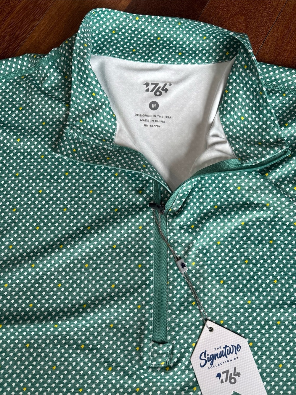 NWT — 1764 Geometric Golf Quarter-Zip Lightweight Comfy Green